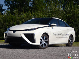 2019 Toyota Mirai Review: One of Several Possible Futures